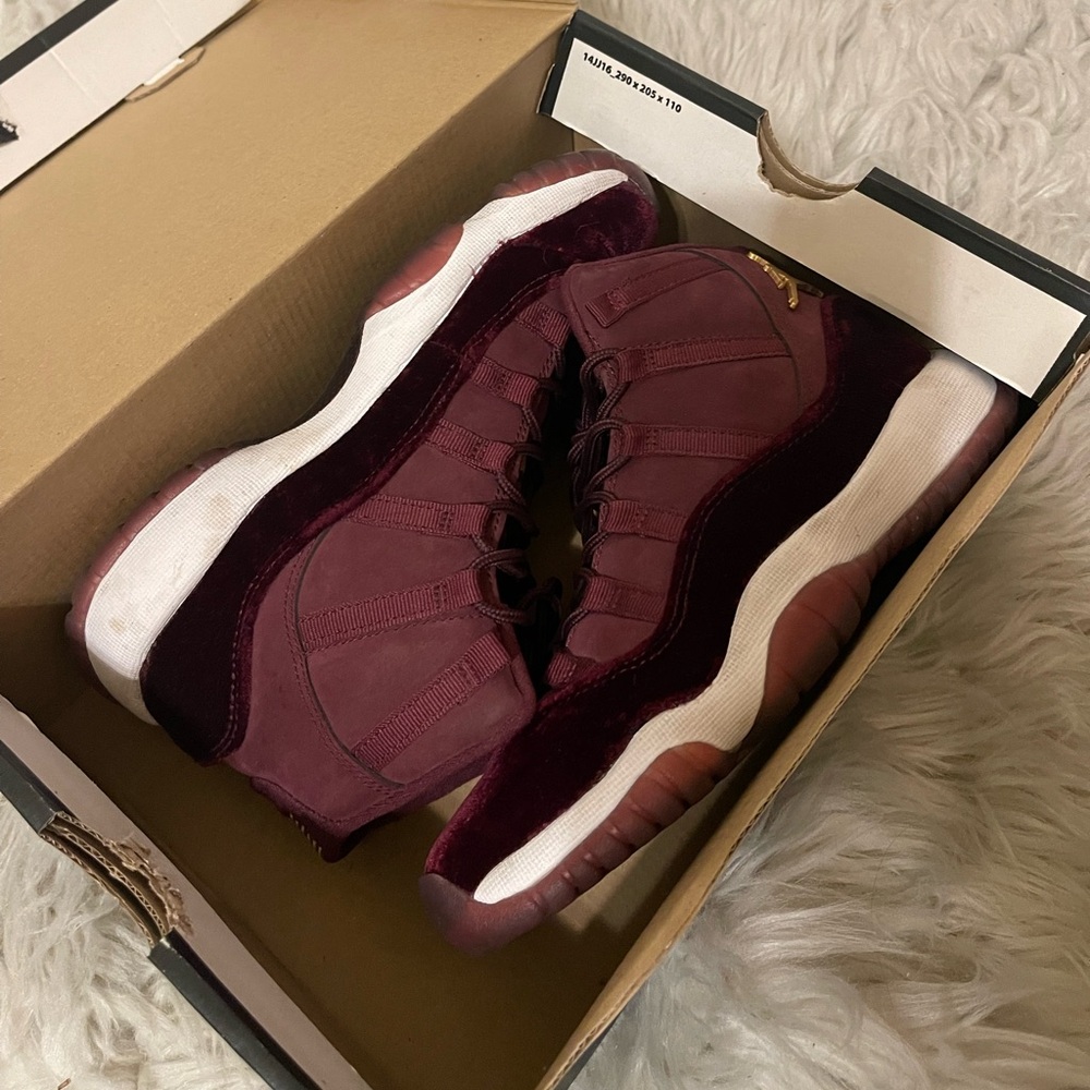 Air Jordan 11 Retro GG Heiress Velvet